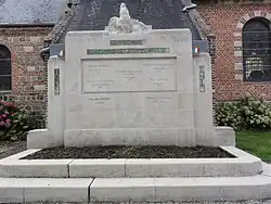 Le monument aux morts Ollezy (Aisne).