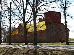 Anciennes granges du domaine