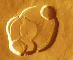 Cratères emboîtés du Olympus Mons sur Mars.