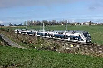 Omneo Premium passant près de Ménerville en 2020.