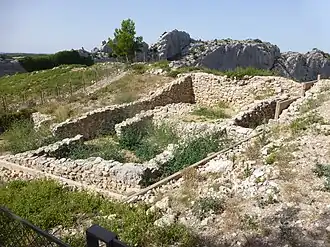 Habitation ou baraquement près de l'entrée de l'oppidum.