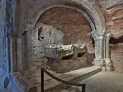 Son cénotaphe au monastère de Suso.