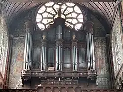 L'orgue de tribune.