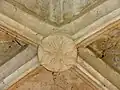 Clé de voûte de la 1re travée.