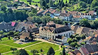 Le couvent vu depuis le belvédère de la Roche du Mont.
