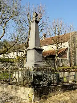 Monument aux morts.