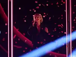 Oscar Enestad interprétant I Love It