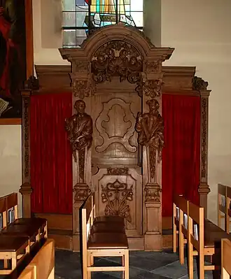 Confessionnal baroque.
