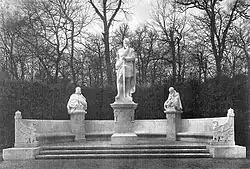Vue du monument no&nbsp;3 avec Othon II de Brandebourg.