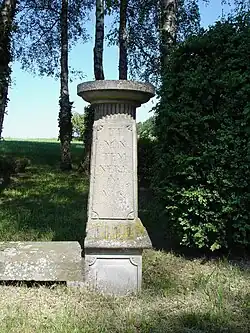 Montant nord-est 
« et non temnere divos »