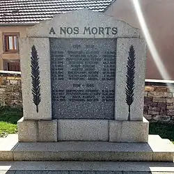 Monument aux morts 1914-1918 et 1939-1945.