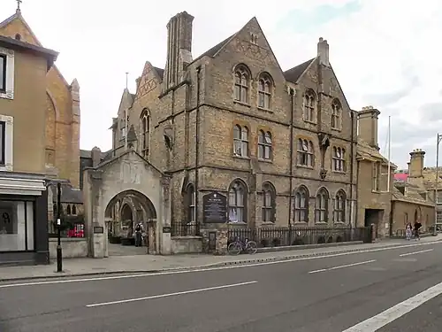 L'entrée de l'Oratoire.