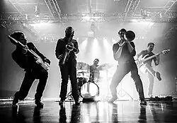 Description de cette image, également commentée ci-après