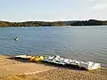 Pédalos sur la base nautique du lac des Settons