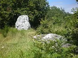 La pierre Blanche, à la pointe du Scal, à l'ouest de Tréhiguier.