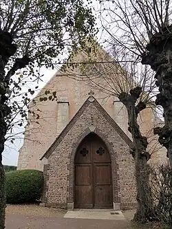 Entrée de la façade ouest.