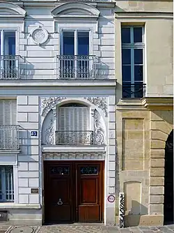 Immeuble au no&nbsp;43.