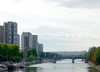 Pont Rouelle, partie entre le 15e (Front de Seine) et l'île aux Cygnes.