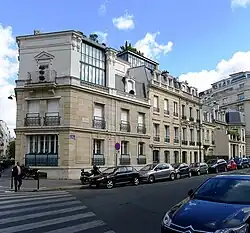 No&nbsp;38 : ancienne maison d'Edmond Rostand.