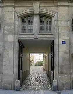 Entrée du no&nbsp;29 bis (hôtel d'Albret).