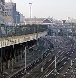 Butoir sur la voie de l'ancienne ligne en contrebas de la rue de Rome au sud de la gare de Pont-Cardinet.