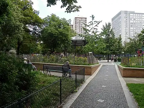 Square Monseigneur-Maillet.