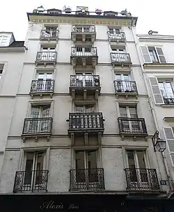 No&nbsp;13 : vieil immeuble.