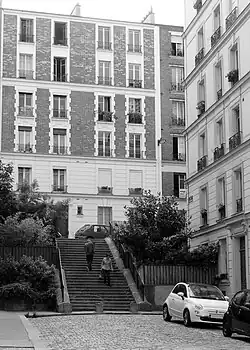 Vers la rue Paul-Féval.