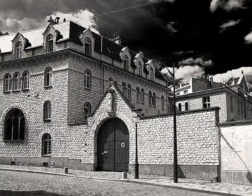 No 34 : entrée du carmel de Montmartre.