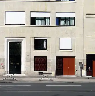 No 32 : emplacement de l'ancienne tour Barbeau.