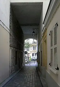 Sortie, côté rue de Maubeuge.