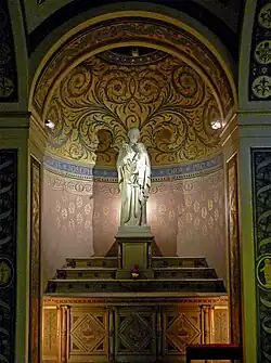 Chapelle collatérale de droite, dédiée à saint Joseph.