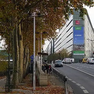 Le quai au niveau du pont Charles-de-Gaulle.