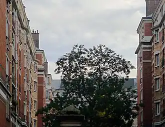 Ensemble d'HBM du no 12 bis au no 22.