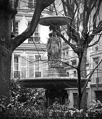 Fontaine (1840), Paris, cité de Trévise.