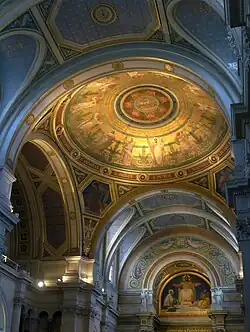 Coupole et chœur.