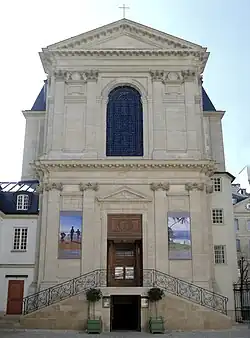 Façade de la chapelle.