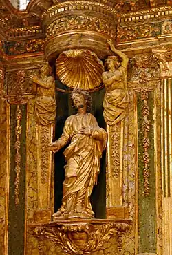 Statue de la boiserie du chœur.