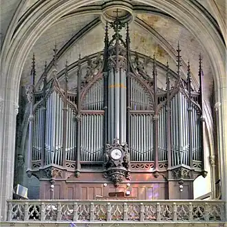 L'orgue de tribune.