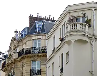Balcons anciens et modernes (nos&nbsp;82 et 80).