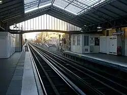 Intérieur de la station.