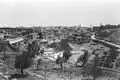 Vue panoramique de Jérusalem au début du XXe&nbsp;siècle : à gauche, Mishkenot Sha'ananim et Yemin Moshé