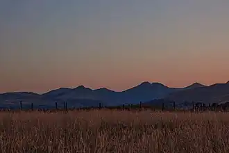 Vue sur les Monts du Cantal depuis Montirargues.