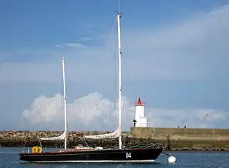 Le ketch Pen Duick II.