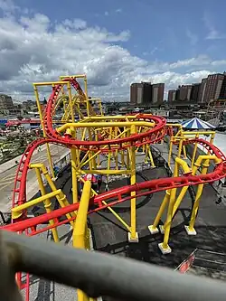 Phoenix à Deno's Wonder Wheel Amusement Park&nbsp;(en)