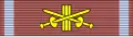 Croix d'or du mérite (avec des épées)