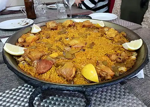 Image illustrative de l’article Paella