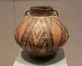 Jarre peinte de type guan. Qijia. Musée Provincial du Gansu, Lanzhou