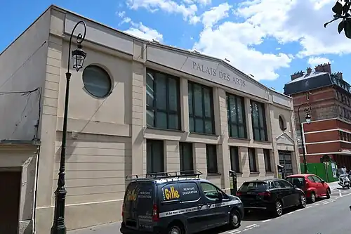 Palais des arts.