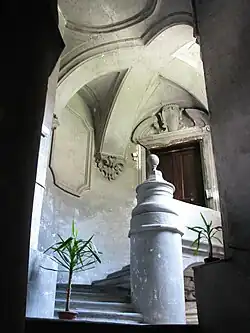 Intérieur de la cage d'escalier du palazzo Sanfelice